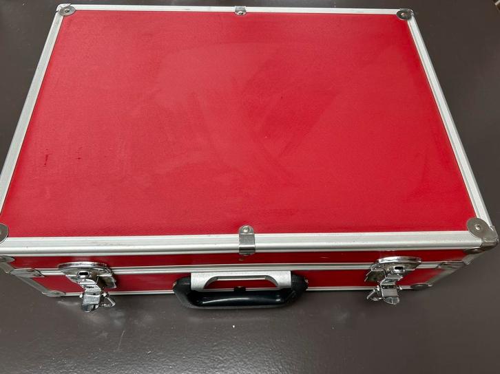 Vintage Aluminium Koffer met Sleutels, Huis en Inrichting, Woonaccessoires | Kisten, Gebruikt, Minder dan 50 cm, Metaal, Ophalen