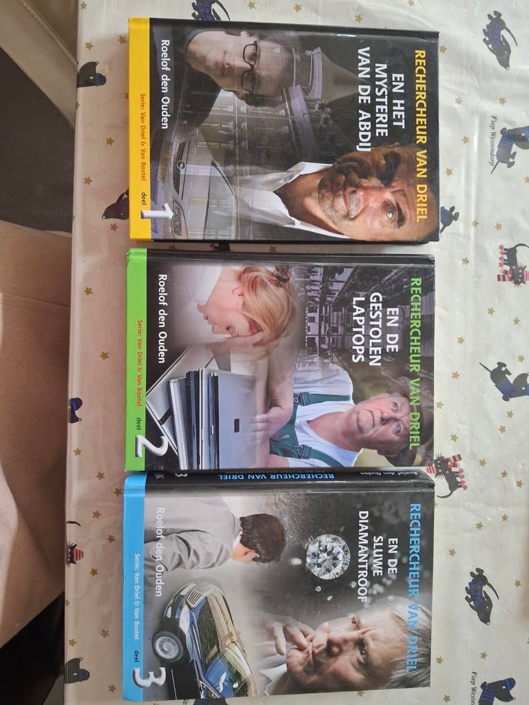 1,2 en 3 Rechercheur Van Driel en het mysterie van de abdij, Ophalen of Verzenden, Zo goed als nieuw, Fictie algemeen
