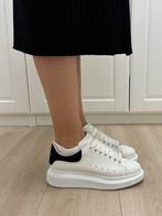 Alexander McQueen sneakers, Kleding | Dames, Schoenen, Nieuw, Ophalen of Verzenden, Wit, Sneakers of Gympen