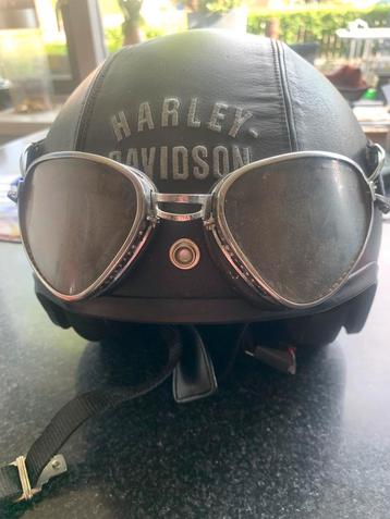 Originele Harley Davidson  helm, maat s denk ik beschikbaar voor biedingen