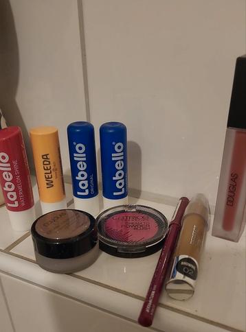 Nieuw en zgan labello make up douglas bijna gratis beschikbaar voor biedingen