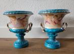 Porseleinen vazen Sevres met afbeelding van putti H. 20 cm., Ophalen of Verzenden