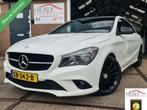 Mercedes CLA-klasse 180 Prestige|AMG Line|Pano|Leder|Camera, Voorwielaandrijving, Gebruikt, 4 cilinders, Handgeschakeld