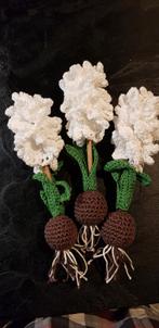 Lente: gehaakte tulpen op bol of hyacinten op bol., Ophalen of Verzenden, Nieuw, Haken, Wol of Garen