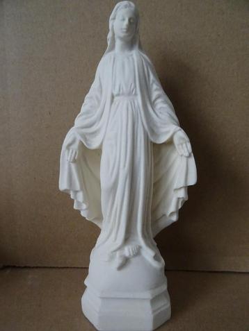 Italiaans Mariabeeldje Maria vertrapt slang marmer 15cm 1980 beschikbaar voor biedingen