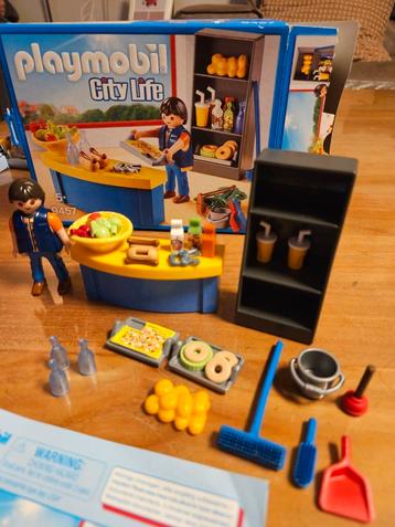 Playmobil City Life 9457 Schoolconciërge met kiosk beschikbaar voor biedingen