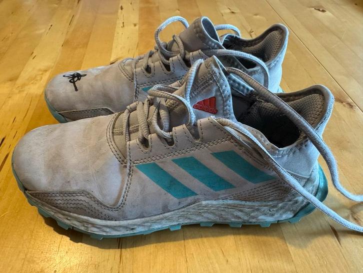 Adidas Hockeyschoenen Maat 36, Kleding | Dames, Schoenen, Gedragen, Sportschoenen, Grijs, Ophalen