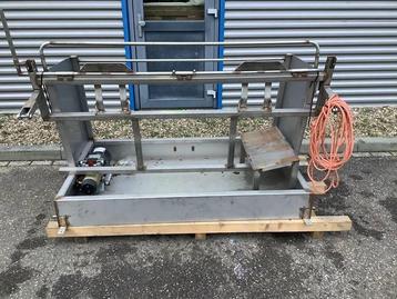 ONBEKEND Container-reiniger beschikbaar voor biedingen