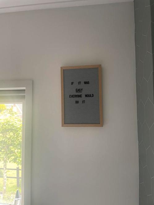 Letterbord met leuke tekst, Huis en Inrichting, Woonaccessoires | Tekstborden en Spreuken, Zo goed als nieuw, Ophalen of Verzenden