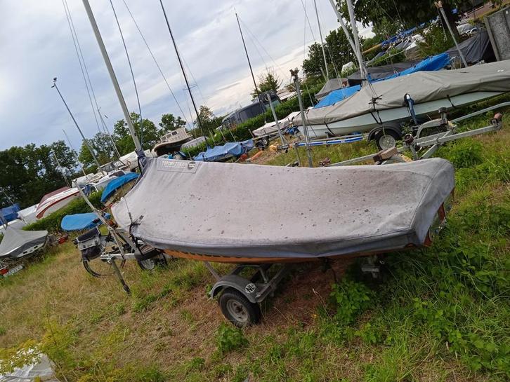 Te koop SOLO, Watersport en Boten, Zeilen en Zeiltoebehoren, Zo goed als nieuw, Minder dan 15 m², Ophalen of Verzenden