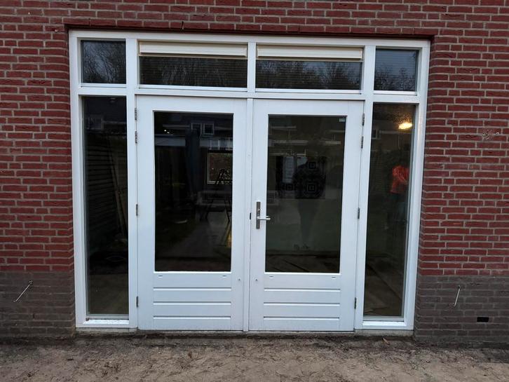 Pui dubbel openslaande deuren hardhout, Doe-het-zelf en Verbouw, Kozijnen en Schuifpuien, Gebruikt, Deurkozijn, Hout, 225 cm of meer