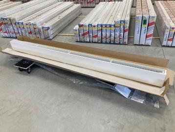 2 Thermrad Super-8 Plateau raamradiatoren 200 x 2800 type 22 beschikbaar voor biedingen