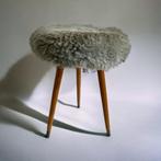 Vintage fluffy krukje / tabouret / poef, Minder dan 50 cm, Rond, Minder dan 50 cm, Ophalen