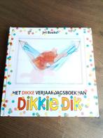 Izgst Het grote verjaardagsboek van Dikkie Dik, Ophalen of Verzenden, Zo goed als nieuw, Jet Boeke, 2 tot 3 jaar