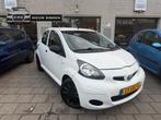 Toyota Aygo 1.0-12V 5Drs Airco Nieuwe koppeling APK, Auto's, Toyota, Voorwielaandrijving, Euro 5, Stof, Gebruikt