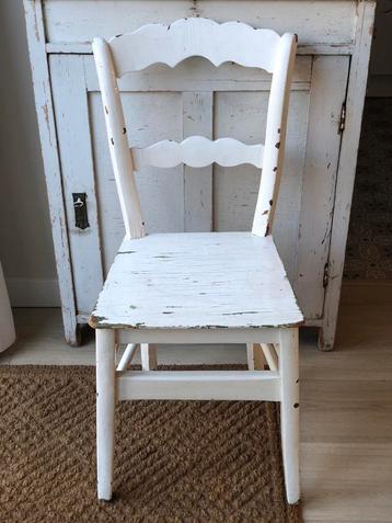Oude houten stoel | snorstoeltje ~ brocante beschikbaar voor biedingen