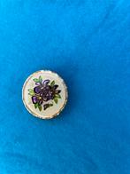 Vintage sjaal clip, Sieraden, Tassen en Uiterlijk, Broches, Gebruikt, Paars, Minder dan 4 cm, Ophalen of Verzenden