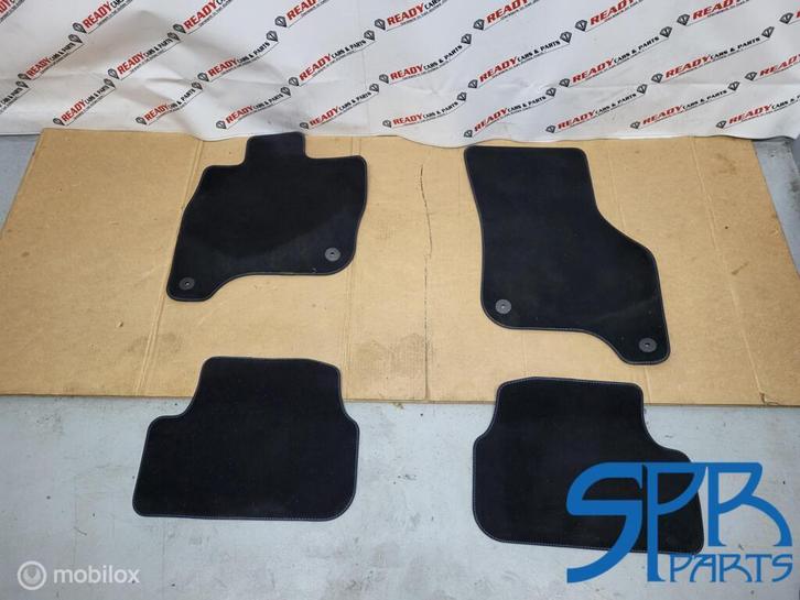 Matten set Blauw STIKSEL VW E-Golf 5GE863011 VLOERMATTEN SET, Auto-onderdelen, Interieur en Bekleding, Volkswagen, Gebruikt, Ophalen of Verzenden