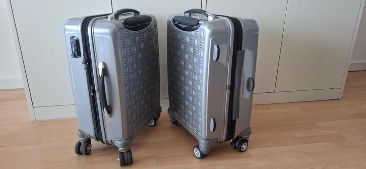 Twee Samsonite koffers, Sieraden, Tassen en Uiterlijk, Koffers, Gebruikt, Hard kunststof, 50 tot 60 cm, 35 tot 45 cm, Slot, Uitschuifbare handgreep