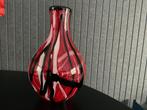 Decoratieve Glazen Vaas - Rood, Zwart, Wit, Ophalen of Verzenden, Minder dan 50 cm, Rood, Glas