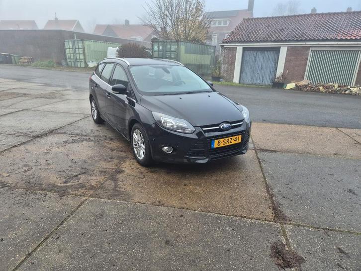 Ford Focus 1.0 Ecoboost 92KW Wagon 2013 Zwart, Auto's, Ford, Particulier, Focus, Bluetooth, Centrale vergrendeling, Climate control