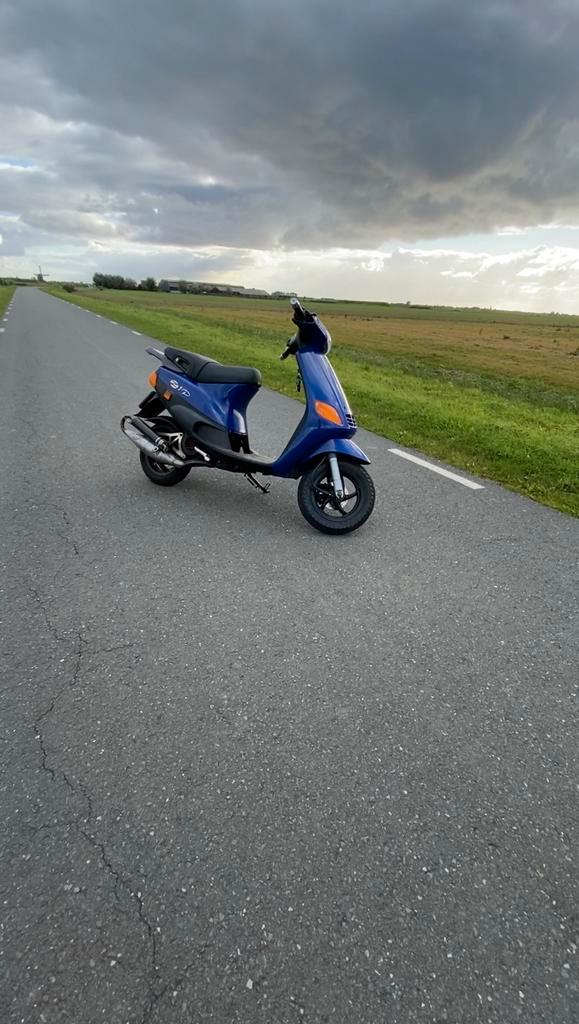 Nette zip type 3 70cc brom, Fietsen en Brommers, Scooters | Peugeot, Gebruikt, Overige modellen, Maximaal 45 km/u, Tweetakt, Ophalen of Verzenden