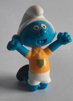 Voetbal Smurf op zijn knieen Ferrero uit 1990, Verzamelen, Smurfen, Ophalen of Verzenden, Gebruikt, Overige Smurfen, Poppetje, Figuurtje of Knuffel