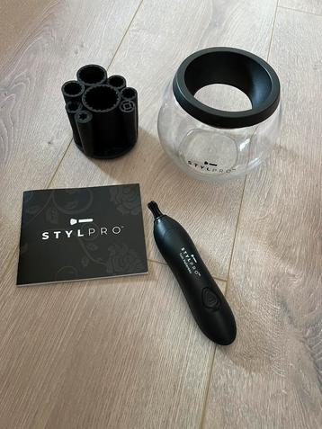 019 - Stylpro make up brush CLEANER & DRYER beschikbaar voor biedingen