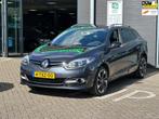 Renault Mégane Estate 1.2 TCe Bose/NAVI/XENON/PDC/TREKHAAK/, Auto's, Voorwielaandrijving, 4 cilinders, Origineel Nederlands, Handgeschakeld