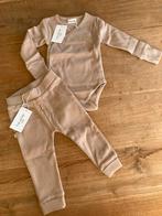 FROGS AND DOGS setje nieuw mt 68, Kinderen en Baby's, Babykleding | Maat 68, Ophalen of Verzenden, Nieuw, Jongetje of Meisje, Setje