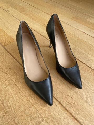 Guess zwart leren pumps maat 40 beschikbaar voor biedingen