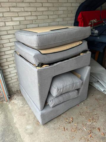 Twee GRIJZE kivik ikea fauteuils - afbeelding 1