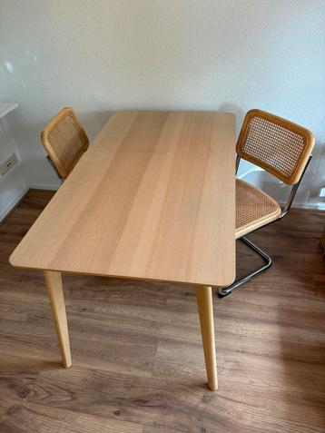 Eettafel ikea Lisabo beschikbaar voor biedingen