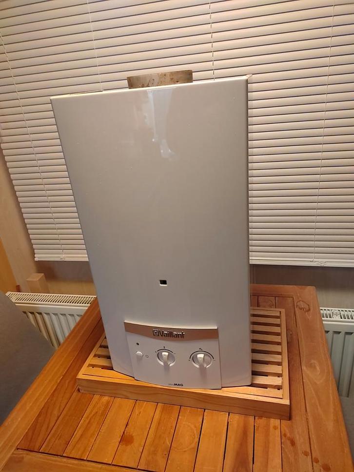 Vaillant Atmo Mag.  2019.  €275,-, Doe-het-zelf en Verbouw, Geisers en Boilers, Gebruikt, Geiser, Propaan of Butaan, Minder dan 20 liter