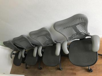 14 Bureaustoelen bureaustoel Herman Miller Mirra zwart grijs beschikbaar voor biedingen