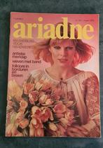 Ariadne maandblad voor handwerken, nr 351 maart 1976, Ophalen of Verzenden, Zo goed als nieuw, Breien of Haken, Patroon of Boek