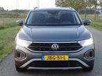 Volkswagen T-ROC 1.0TSI Life Business Met LED I NAVIG I PDC, Voorwielaandrijving, Gebruikt, Euro 6, Bedrijf