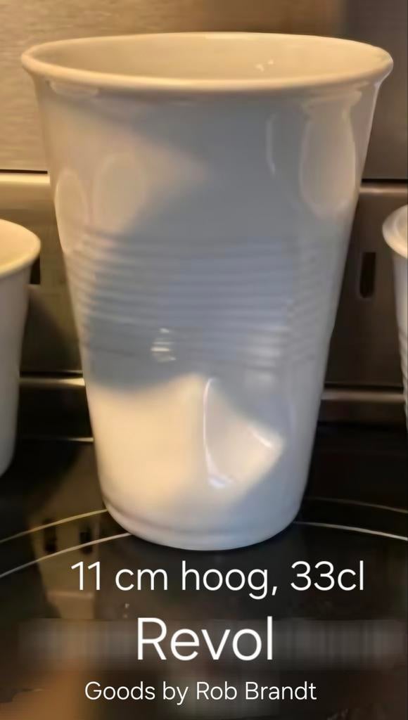 GEZOCHT Revol kreukbeker 33cl wit porselein, Ophalen of Verzenden