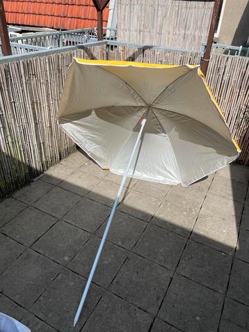 Gele Parasol 140cm - niet gebruikt beschikbaar voor biedingen
