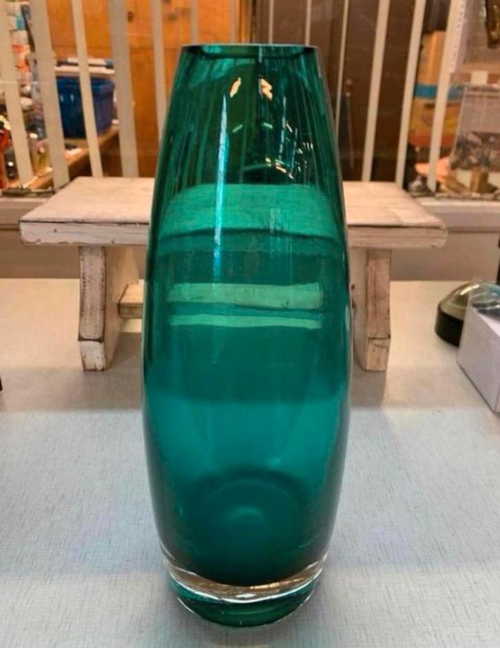 Vaas Riihimäen Lasi Oy vaas van Tamara Aladin uit Finland, Antiek en Kunst, Antiek | Glas en Kristal, Ophalen of Verzenden