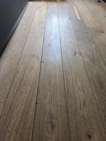 Houten vloer ca. 40m² – Onbehandeld beschikbaar voor biedingen
