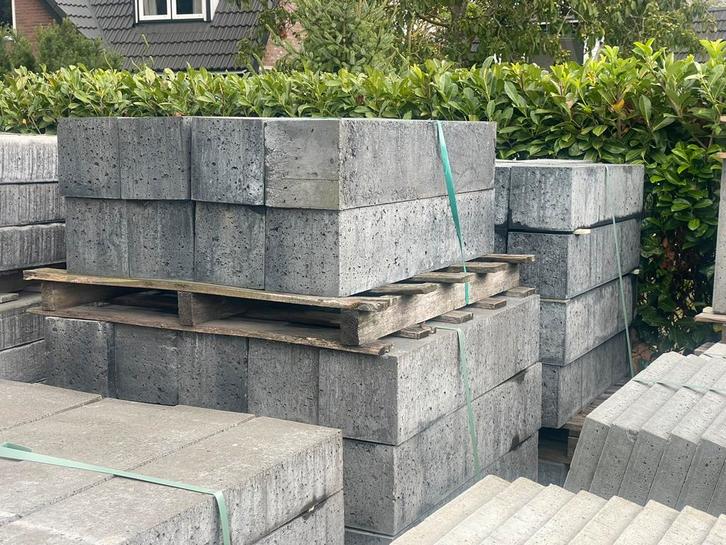 Oud Hollandse stapelblokken 100x20x20cm Antraciet RESTPARTIJ, Tuin en Terras, Tegels en Klinkers, Nieuw, Overige typen, Beton