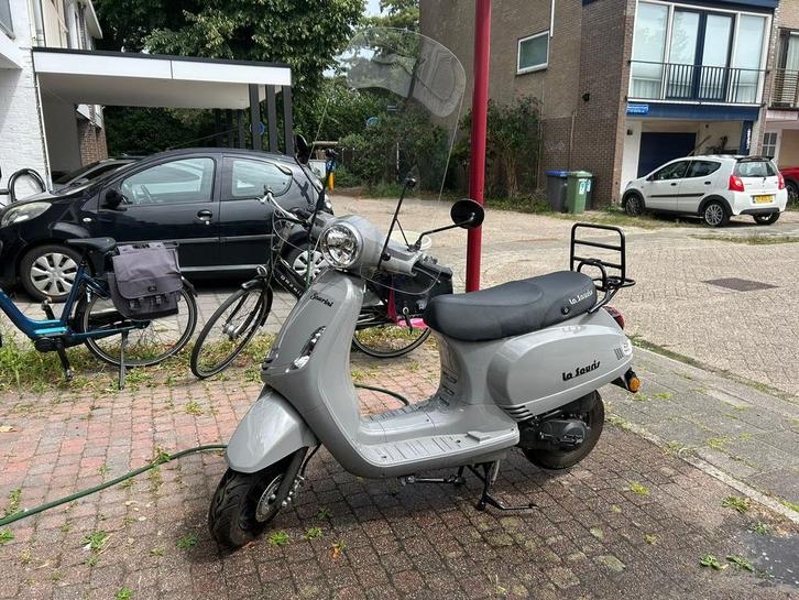 La Souris 25 km/u scooter, zeer nette staat, 2104 km!, Fietsen en Brommers, Scooters | Vespa, Zo goed als nieuw, Overige modellen