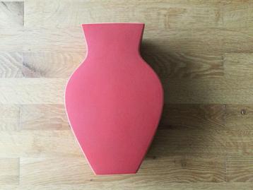 Ines de Booy vaas “Plat” groot model beschikbaar voor biedingen