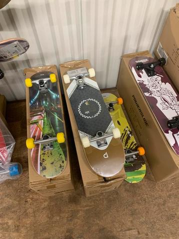 Partij Nieuwe Skateboards - D-Street, Meteor, Inverz, Playli beschikbaar voor biedingen