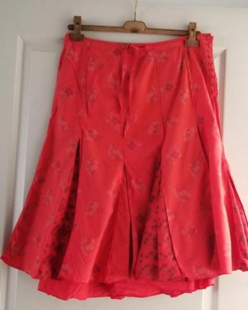 Zomer rok van IKKS maat 40 (44It), Kleding | Dames, Rokken, Zo goed als nieuw, Maat 38/40 (M), Rood, Knielengte, Ophalen of Verzenden