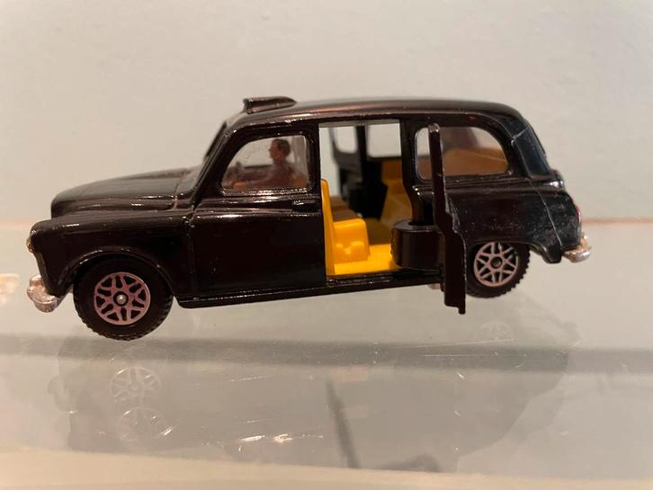 Dinky Toy Austin Taxi geen modelnummer nieuwstaat geen doos, Hobby en Vrije tijd, Modelauto's | 1:43, Zo goed als nieuw, Auto
