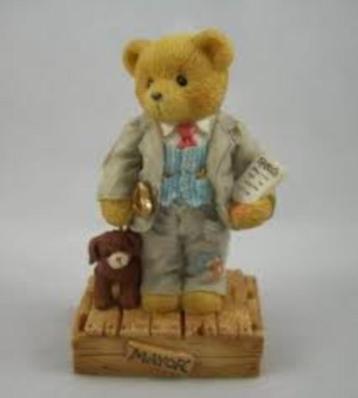 Cherished Teddies: Mayor Wilson T. Beary beschikbaar voor biedingen