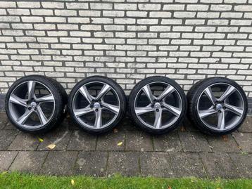 18inch Volvo Ixion velgen met zomerbanden 225/40R18 beschikbaar voor biedingen