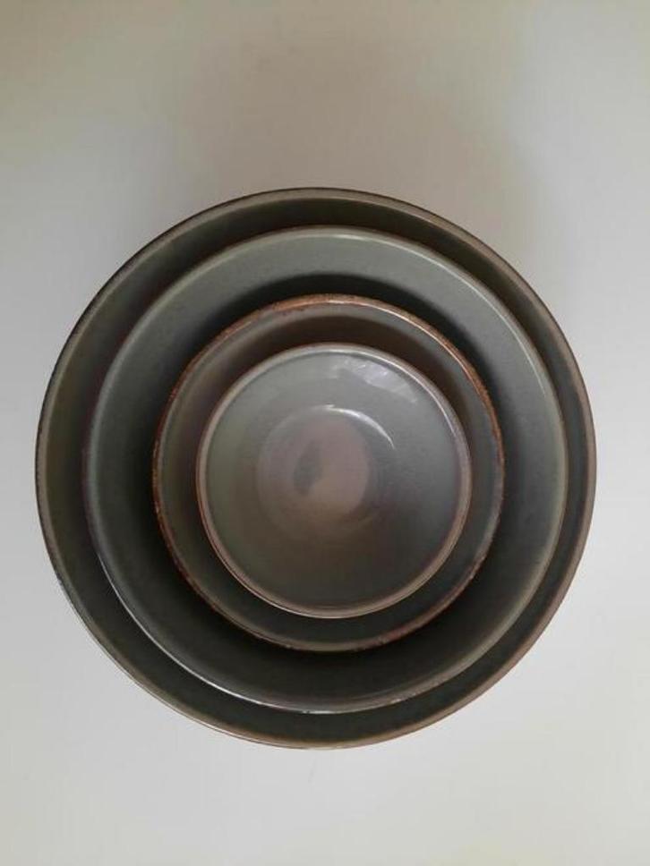 Set schalen , reactief glazuur .Herman by Gusta serie, Huis en Inrichting, Keuken | Servies, Zo goed als nieuw, Schaal of Schalen